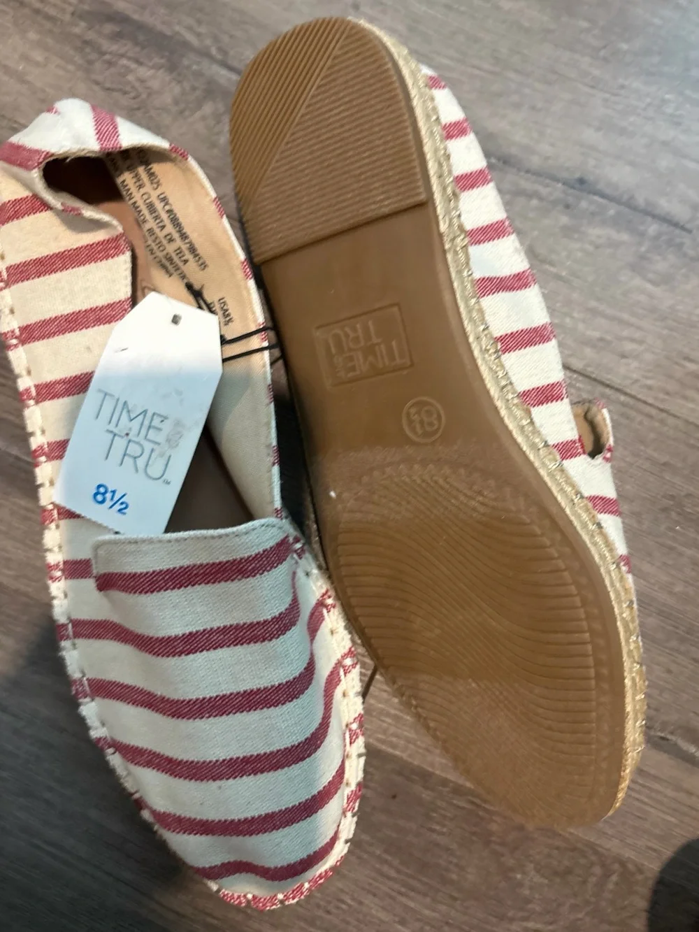 Time and Tru canvas espadrille